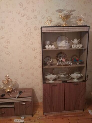 masaüstü çıraq: TV altlığı — 2