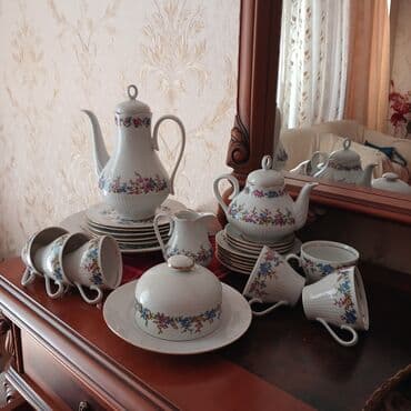 женские бюстгальтеры с плотной чашкой: Çay dəsti, rəng - Ağ, Farfor, Almaniya — 1