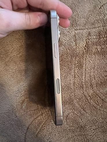 iphone 16 satilir: IPhone 16 Pro, 256 GB, Qızılı, Barmaq izi, Face ID, Sənədlərlə — 3