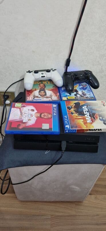 fifa 23: PlayStation 4 (PS4) oyun konsolu komplekti - Rəng: Qara - 2 ədəd — 1