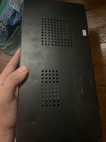 monitor gaming: Qara rəngdə olan Intex şirkətinin kənarları havalandırma üçün — 2