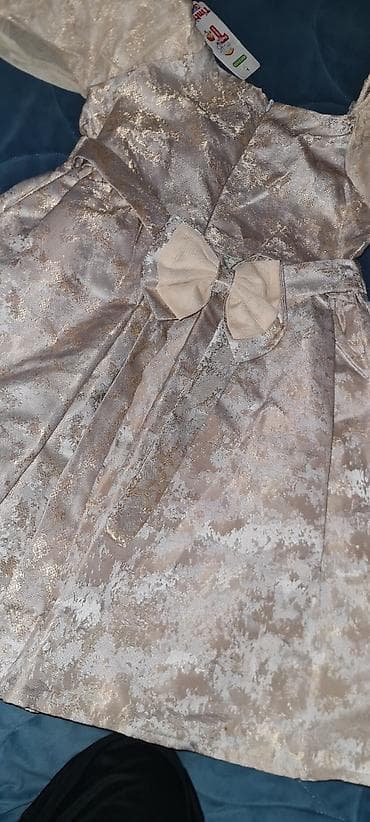 ağ donlar: Qiz usaq geyimleri satilir 2 3 yas ve 8 9 yasa yeni geyimlerdi — 10