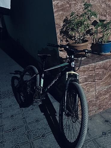 qiz velosipedi: MTB velosiped – hardtail tipli - Brend/model: Üzərində “VISTA” yazılı — 2