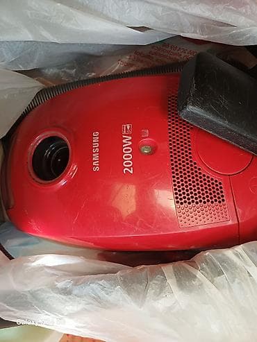 Samsung tozsoran – 2000W gücündə, qırmızı rəng.əla vəzyətdə .az