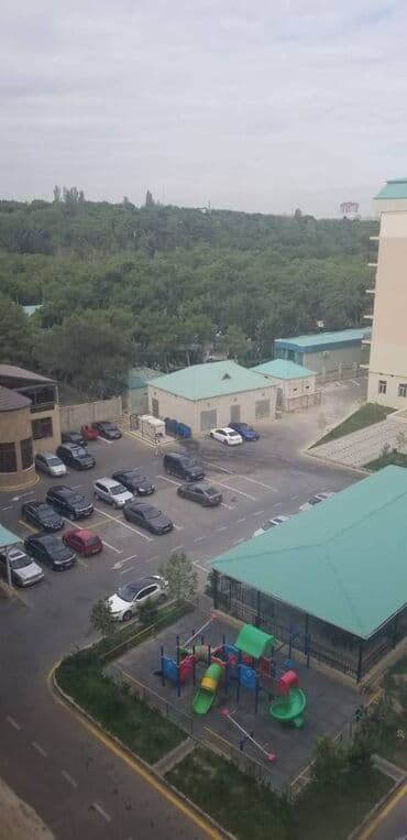 7 ci mikrorayon yeni tikili: Sumqayıtda bulvarda 8-mərtəbəli binanın, 7-ci mərtəbəsində, 100-kv — 15