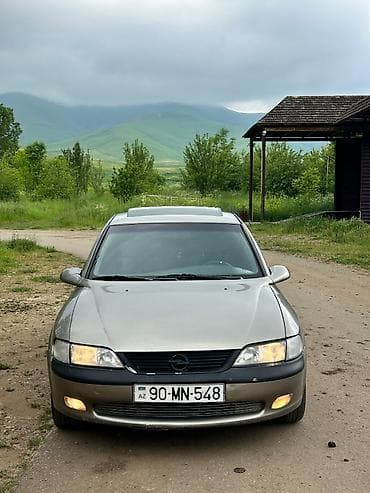 Opel Vectra: 2 l | 1998 il 250000 km Sedan