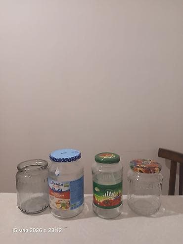 Şüşə bankalar 
- Material: qalın şüşə. çoxdur 40 qəpikdən