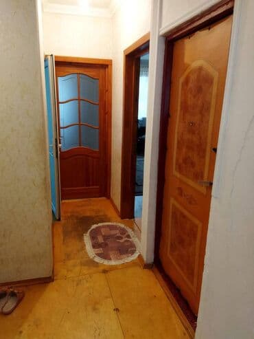 zabrata kirayə ev: Razində asan xidmətə yaxin 9 mertebeli binanın 1-ci mərtəbəsində — 9