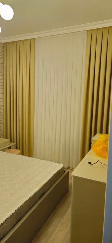 tül parçalar: Ağ rəngli şəffaf tül pərdə, otağa zəriflik və işıq verir. Yüngül — 3