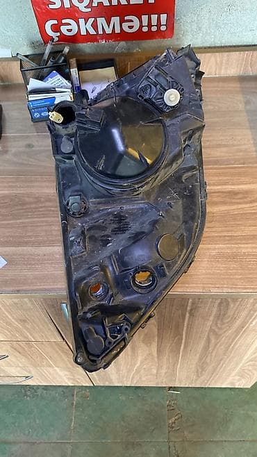 bmw e39 faralari: Prius farasi. Amerikanka ksenonnan olan sağ fara. Qulaqlari sınıqdı — 4