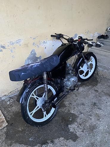 gurcustan ford bazari: AF50 SATILIR 80 CC BÖYÜK KUBNAN BARTER EDİREM ÜSTÜNDE QOZ KİMİ AYFON — 5