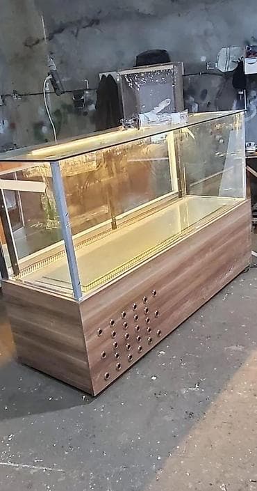 Şirniyyat/vitrin soyuducu vitrinlər Ölçü:Hündürlük-130 sm En -100 sm