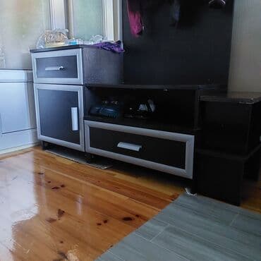 мойка шкаф для кухни: Tünd qəhvəyi rəngdə dəhliz mebeli dəsti. Dəstə güzgü, asqılar — 6