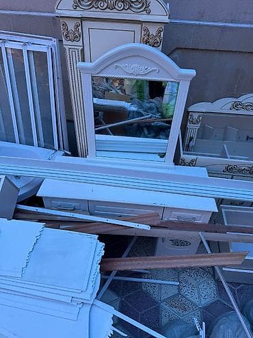 reception masa: Klassik üslubda makiyaj masasının güzgülü komplekti - Rəng: krem/ağ — 3