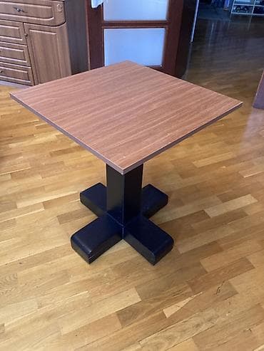 Kvadrat masa - Ölçü: təqribən 70x70 sm kvadrat üstlük (taxta/laminat — 2
