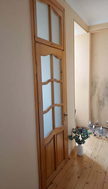 Qonaq otağı üçün İşlənmiş Otaq qapısı 80x205 sm Naliçnik ilə, Zəmanətsiz, Ödənişli quraşdırma, Ünvandan götürmə