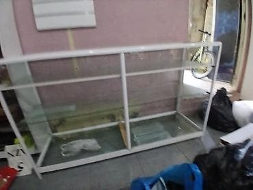 levent mebel: 3 eded 1.50 eninda vitrin satılır 1 ededin qiymeti 45m . 1 eded — 1