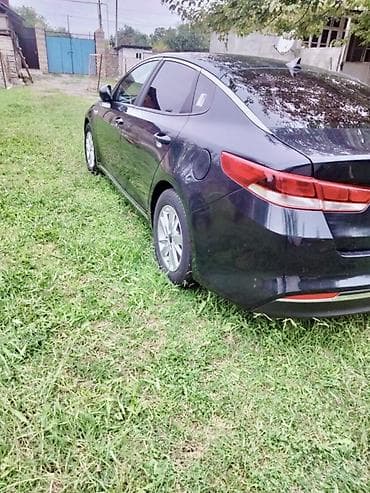 kia sephia 1996: Kia Optima: 2 l | 2017 il Sedan — 9