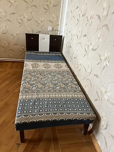 tek kravat: Tək nəfərlik çarpayı - Ölçü: təxmini 90×190 sm (vizualdan çıxarılan — 3