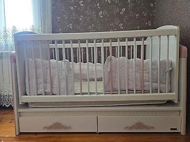 Beşiklər: Qız üçün, Dördbucaq, Beşik, Dəst ilə, Matrassız, Yellənmə mexanizmsiz — 4