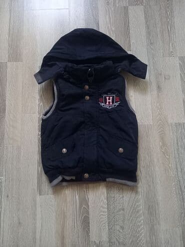 xaricde is teklifi: Jilet, Oğlan üçün, 4 - 5 yaş, Boss — 1