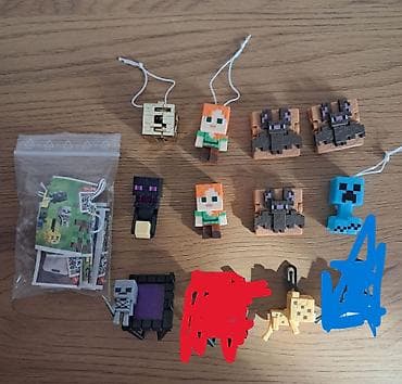 Oyuncaq fiqurlar: Məhsul: Minecraft temalı asılqan/aksesuar fiqurları dəsti Tərkib: - — 1