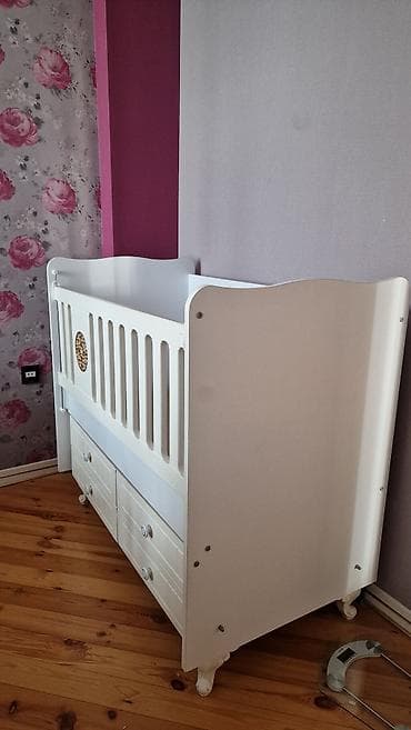 Beşiklər: Oğlan və qız üçün, Dördbucaq, Beşik, Dəstsiz, Matrassız, Yellənmə mexanizmsiz — 3