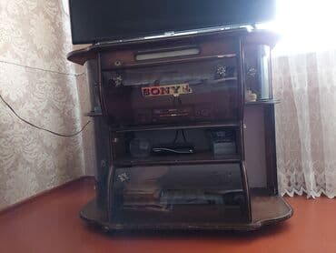 kohnə taxta: Düz TV altlığı, Polkalı, Taxtalı, Türkiyə — 1