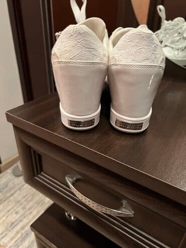 женские кеды сникерсы: Размер: 40, цвет - Белый, Новый — 2