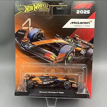 Hot Wheels Premium – McLaren Formula 1 Team (F1 2025) die-cast model