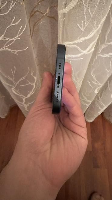 apple ipad 13: IPhone 13, Qara — 4