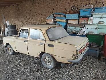 AZLK Moskvich 2140 sedan - Kuzov: 4 qapılı, bej rəng - Mühərrik: ön