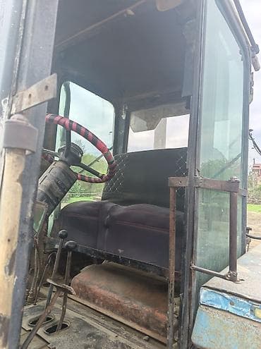 işləmiş təkər: Traktor –T-28, kabinəli, arxa təkərli Texniki xüsusiyyətlər və — 2
