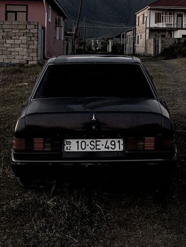 mersedes disk r15: Mercedes-Benz 190: 2 l | 1992 il Sedan — 5