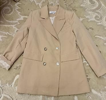 xonca bezedilmesi: Qadın dəbli blazerlər – 3 rəng - Qara ikiqat düyməli blazer: klassik — 4