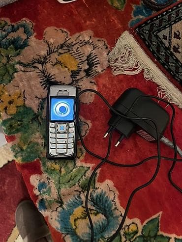 Nokia < 2 GB Memory Capacity, rəng - Gümüşü, Düyməli — 3