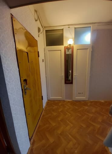 rayonlarda ev alqi satqisi: Salam. Kirayə verilir. 12mkr. Sumqayıt hospitalın yanında. Leninqrad — 1