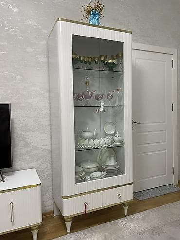 stol stul embawood stullar: Qonaq otağı mebel dəsti satılır. Masa dəsti + Qorka ( Vitrin ) • Masa — 10