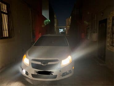 opel astra j: Chevrolet Cruze: 1.4 l | 2012 il 232525 km Sedan — 8