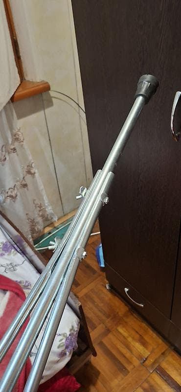 Ходунки, костыли, трости, роллаторы: Məhsul: qoltuqağacı cütü - Material: yüngül, möhkəm metal — 2