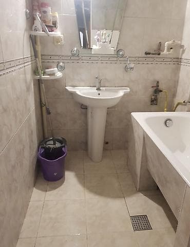 like hotel: Metroya 5 dq lik mesafede qiz telebe otaq yoldasi axtarilir komunal — 1