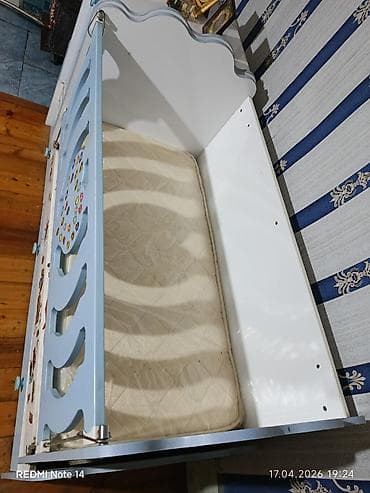 Uşaq mebeli: Oğlan və qız üçün, Dördbucaq, Beşik, Dəstsiz, Matras ilə, Yellənmə mexanizmsiz — 3