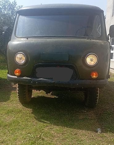 bmw satıram: UAZ yük maşını – taxta bortlu qoşqulu platforma - Korpus: UAZ — 1