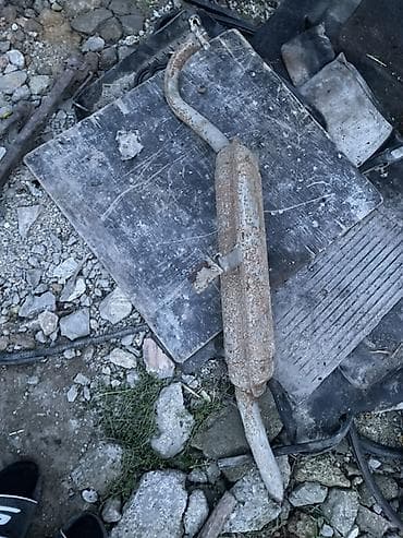 vaz 21011 ehtiyat hissələri: VAZ 2104-05-07 ehtiyyat hissələri satılır . 04 sökülür üsdündən çıxan — 7