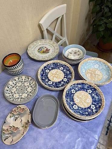 qarisiq sekiller: Qab-qacaq dəsti – keramika/porseleyn qarışıq, müxtəlif ölçü və — 1