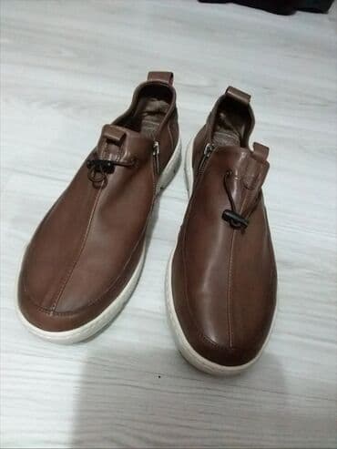 rezin ayaqqabilar: Məhsul: Kişi ayaqqabıları – 2 cüt, qəhvəyi rəng 1) Klassik slip-on — 3