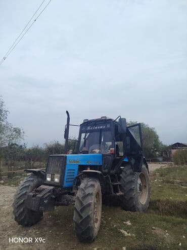 MTZ Belarus 1025.2 traktor Xüsusiyyətlər: - Model: MTZ Belarus 1025.2