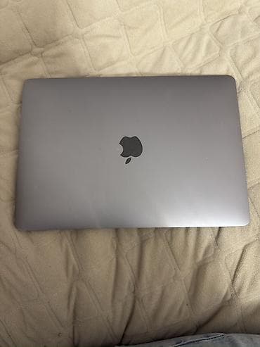 macbook pro 17: Apple MacBook Pro 13" (Space Gray) - Ekran: 13.3" Retina, True Tone - — 3