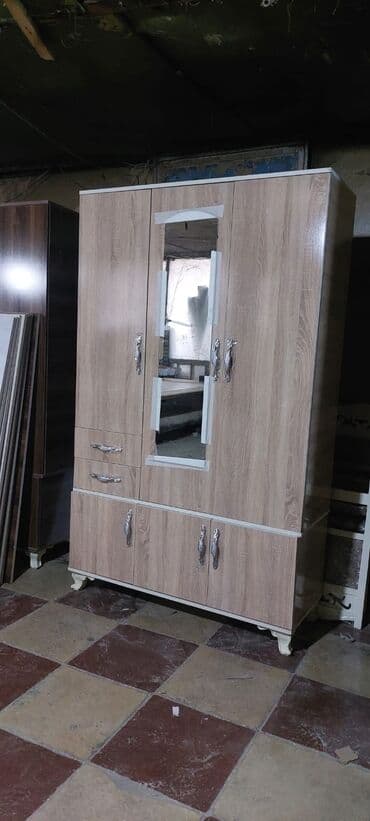 laminat qiyməti: Yeni, Açılan, 3 qapılı Düz dolab, Dolab-asılqan, Azərbaycan — 23