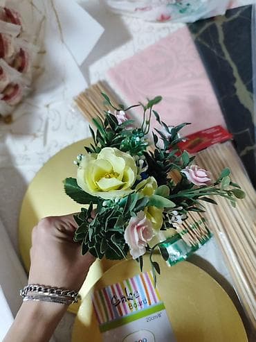 otaq gulleri haqqinda: Hədiyyə buketi və dekorasiya dəsti, hamısı birlikdə 40 azn 😍 Məzmun — 6